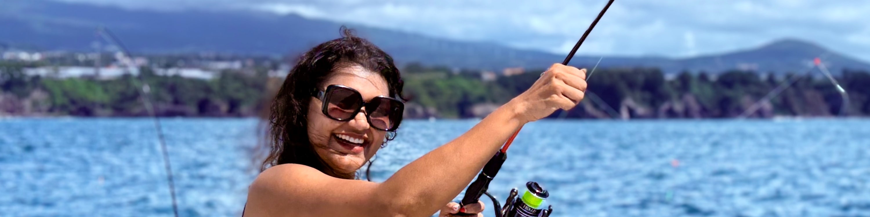 在遊艇巡遊期間，友好的工作人員將指導您進行有趣又實用的釣魚體驗！