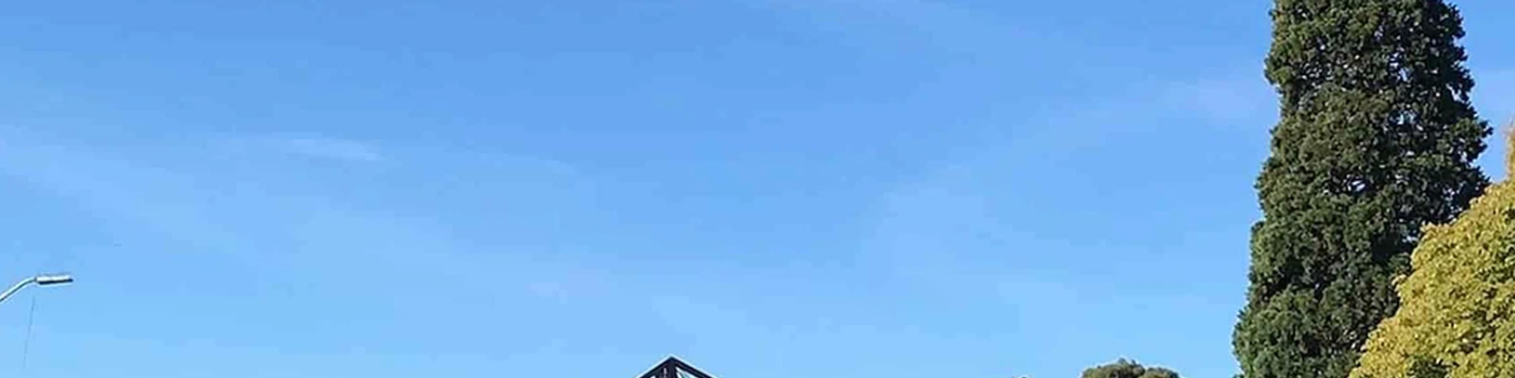 搭乘遊船穿梭於西雅圖 (Seattle) 著名的巴拉德水閘 (Ballard Locks)，盡情飽覽令人屏息的迷人海濱風光