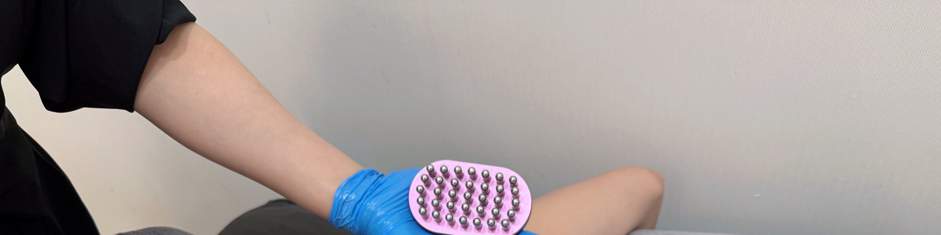 35-head magnetic therapy massage fork - dredge meridians, remove acid and toxins, lymphatic massage, improve relaxation