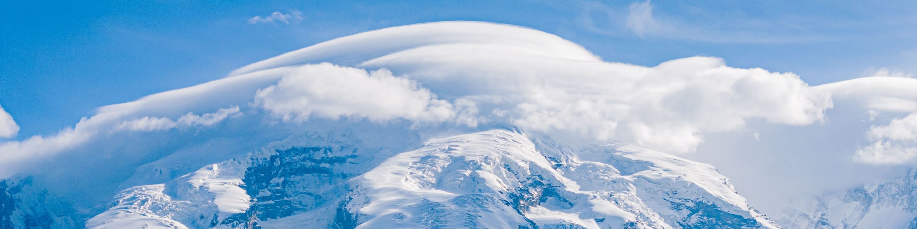 安心用車,9座車改大7座車,可攜帶26-28寸行李箱,配備專屬司機服務 安心用車,9座車改大7座車,可攜帶26-28寸行李箱,配備專屬司機服務