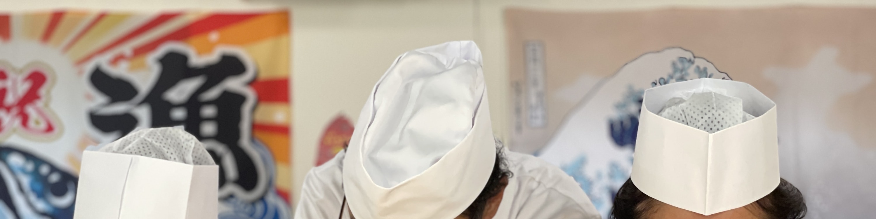 Sushi making class in Tokyo Tsukiji fish market with Pro sushi chef - Thumbnail 2