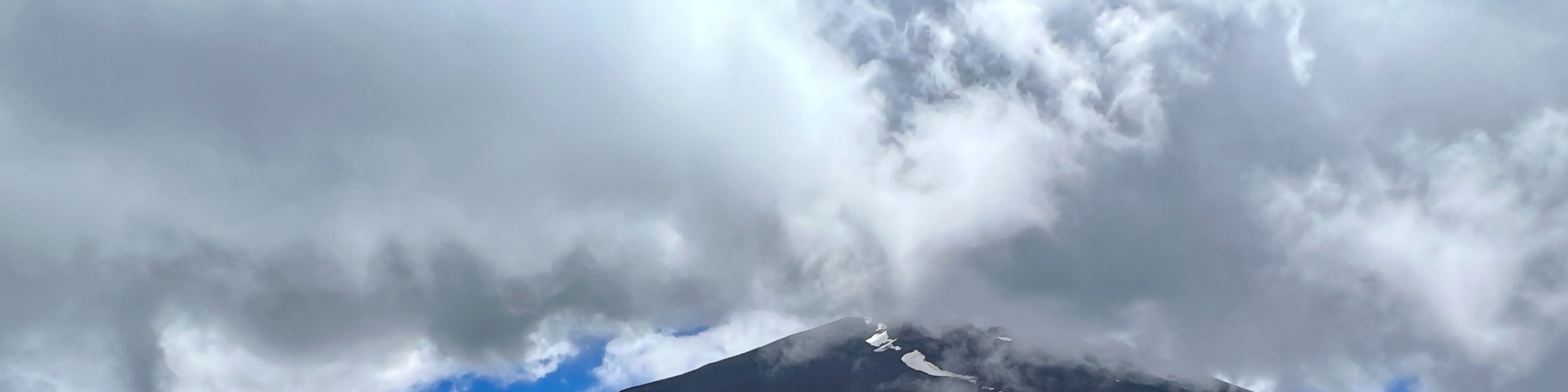 【富士山網紅打卡贈送富士山泉草餅】富士山五合目&忍野八海&奧萊或溫泉（二選一）經典一日遊 （東京出發）