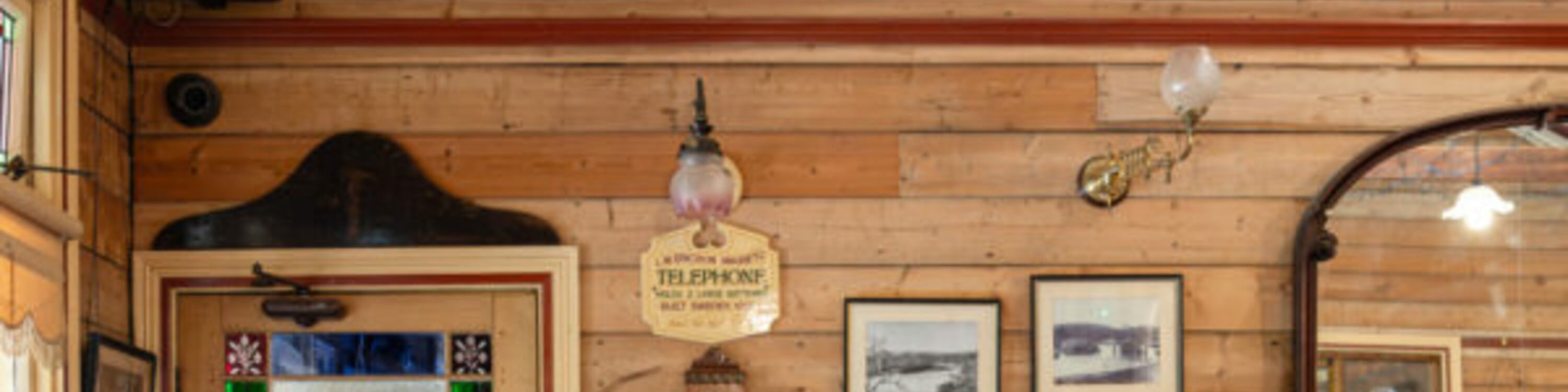 Yarra River Heritage Walk & Boathouse Lunch Experience
