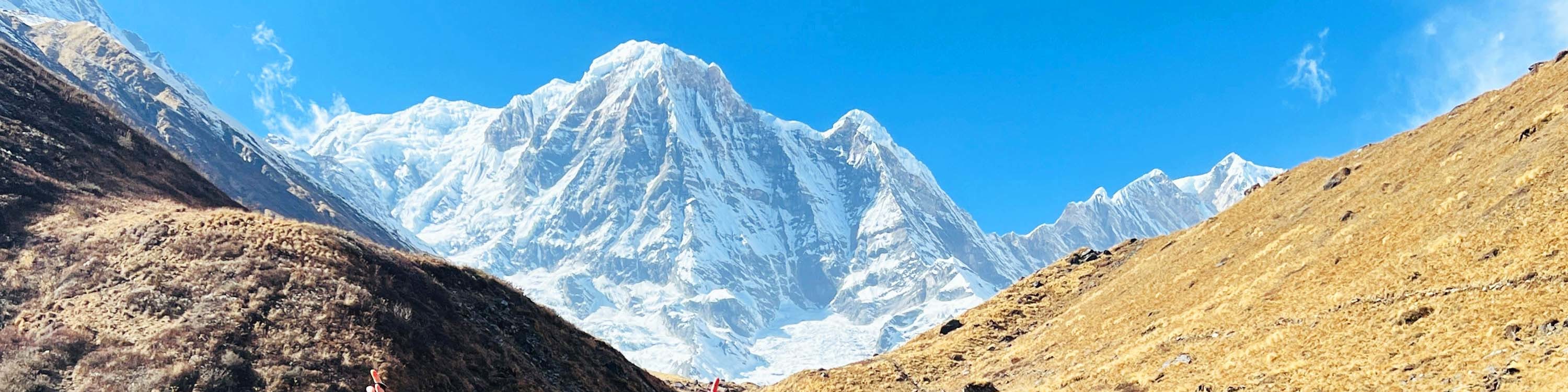 前往安娜普納基地營 (ABC – 4,130 公尺) 的旅客。