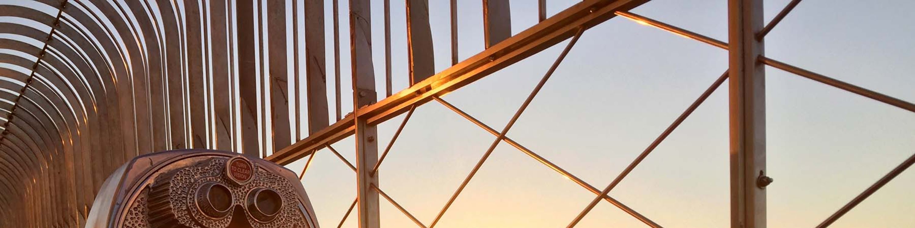 在曼哈頓86層的帝國大廈觀景臺欣賞迷人的日出景觀 在曼哈頓86層的帝國大廈觀景臺欣賞迷人的日出景觀