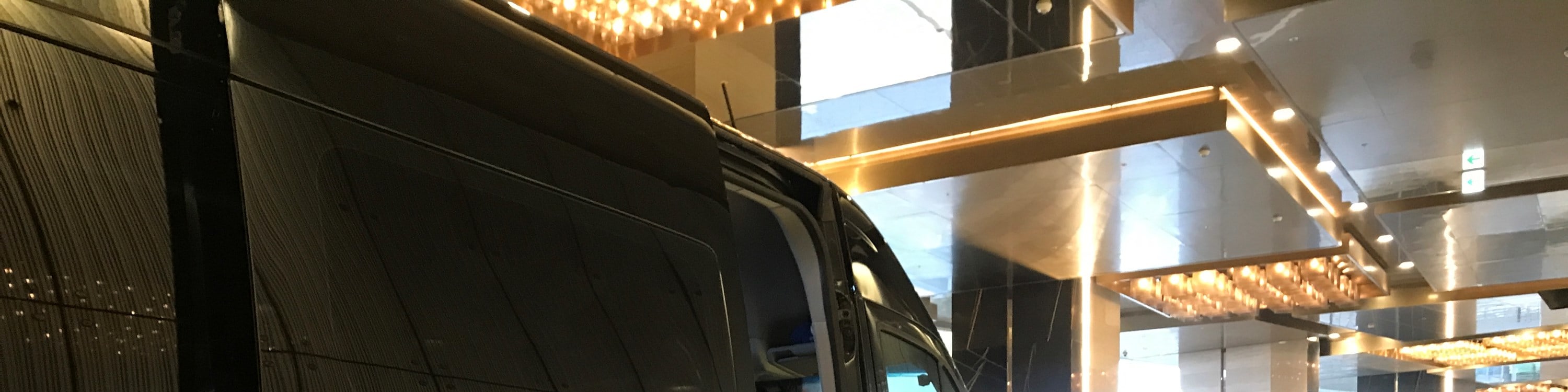 享受輕鬆無憂的早晨，我們提供便利的接駁服務，從您的飯店、機場或私人地址出發，並安全地送您返回飯店、餐廳、傳統市場或濟州市區內的任何地點。