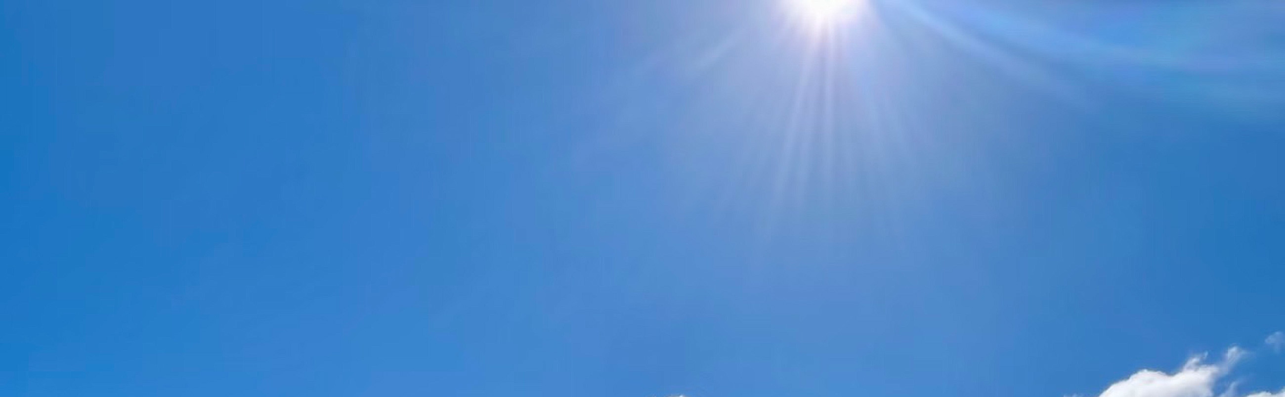 途徑有王母娘娘洗澡盆之稱“西小天池 ”