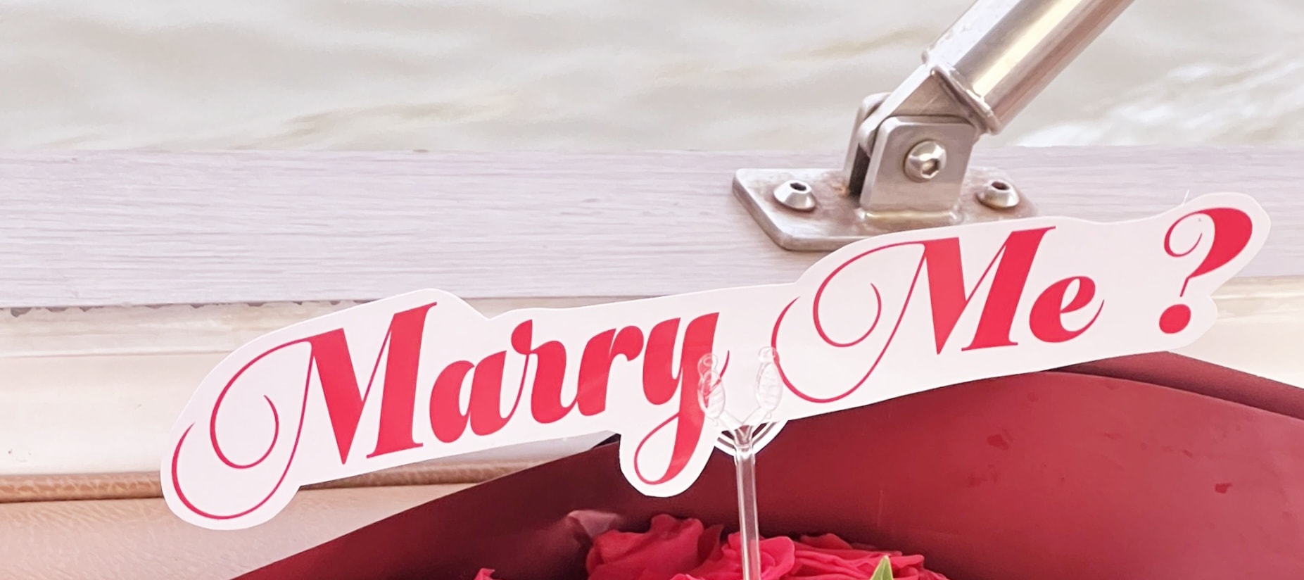 您將需要額外支付鮮花等費用。 您將需要額外支付鮮花等費用。