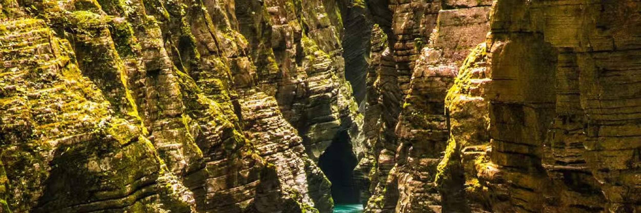 Hubei Earth Center Valley One-Day Tour