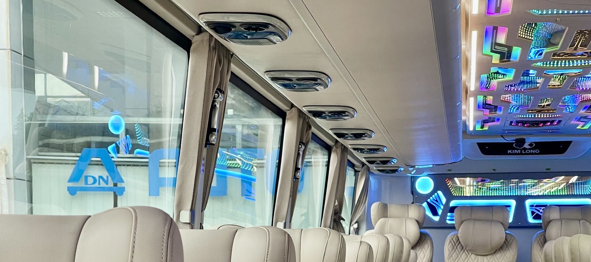 Ninh Binh - Phong Nha Limousine by G8 Open Bus