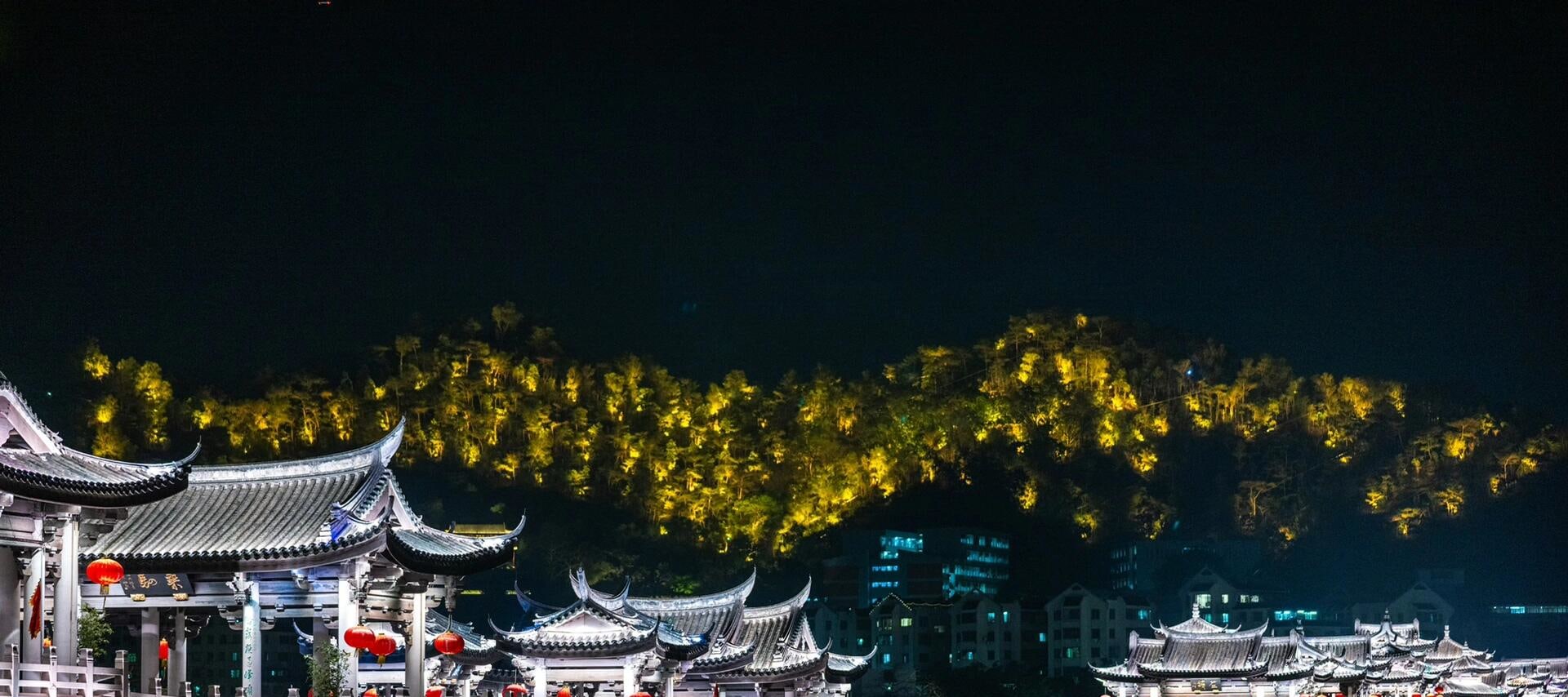 潮汕3天2晚玩經典路線（深圳動車往返+南澳島+潮州古城+享至尊牛肉宴+龍歸寨瀑布+萬佛園+韓文公祠+前江灣沙灘公園+銀屏蠔烙）