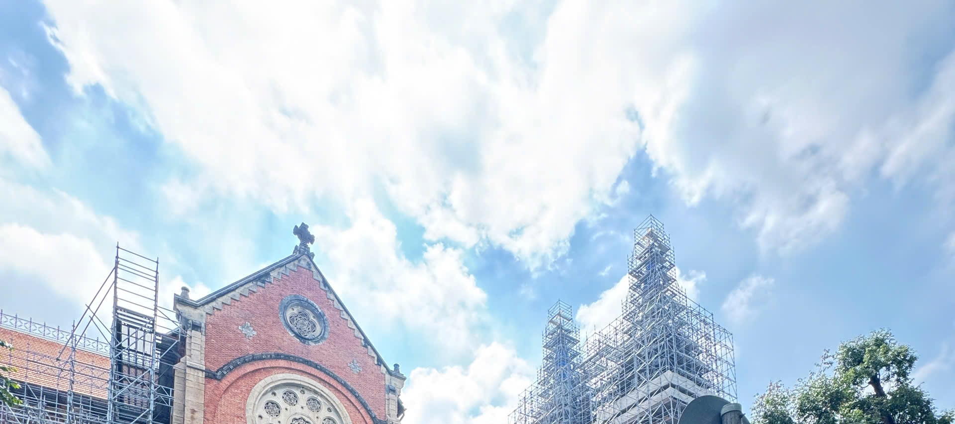 Saigon Instagram Half-day Tour with Iconic of Ho Chi Minh City - Thumbnail 5