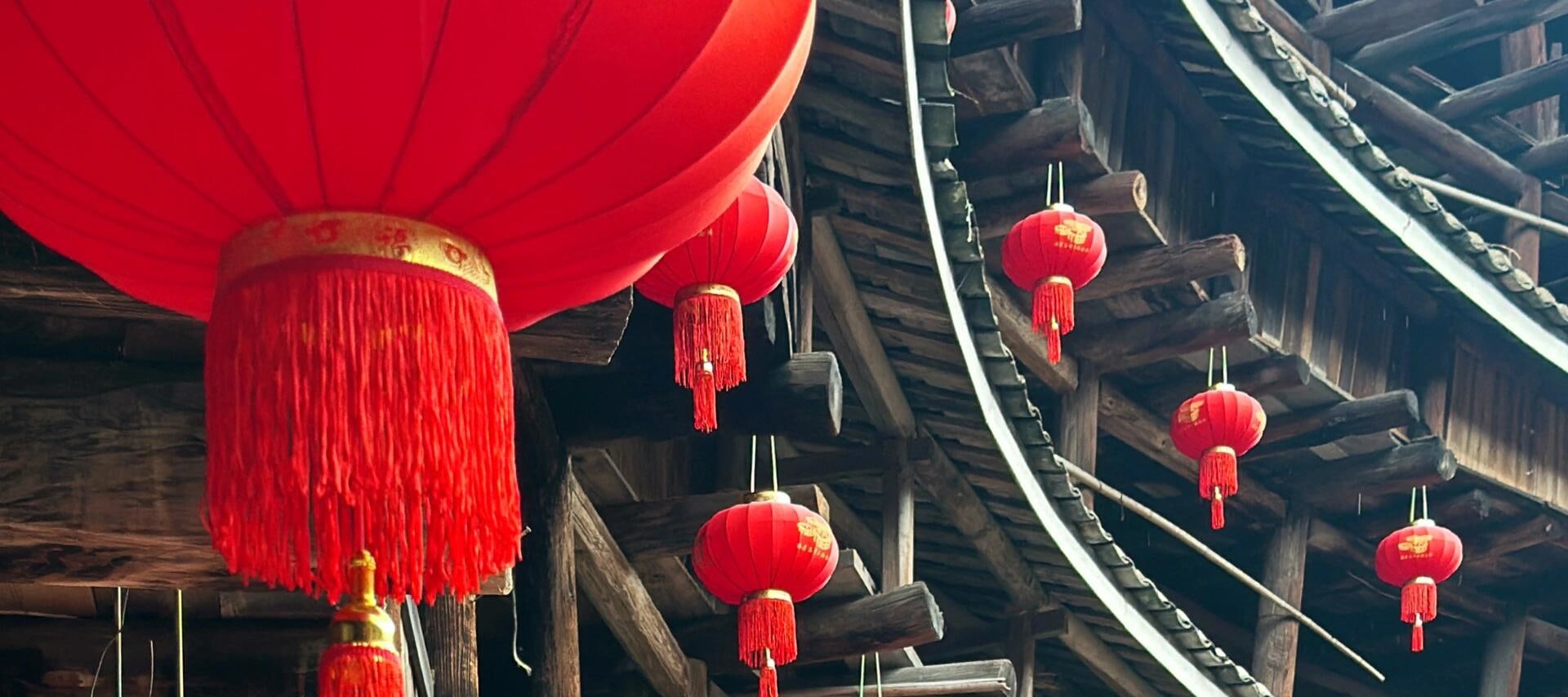 福建廈門出發漳州雲水謠古鎮+土樓一日遊（贈送圍桌中式簡餐）
