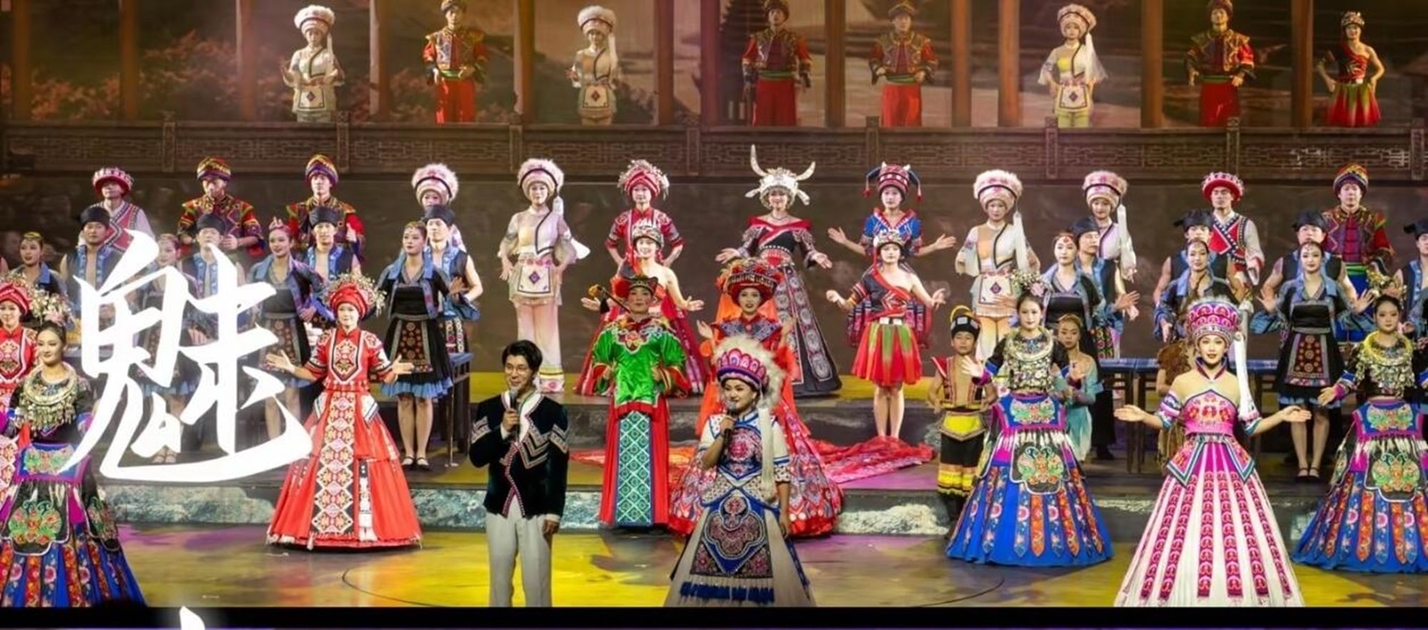 湖南張家界3天2晚（長沙往返+黃龍洞+國家森林公園+袁家界+天子山+天門山+玻璃棧道+天門洞+世界溶洞奇觀+乾坤柱+999階天梯）