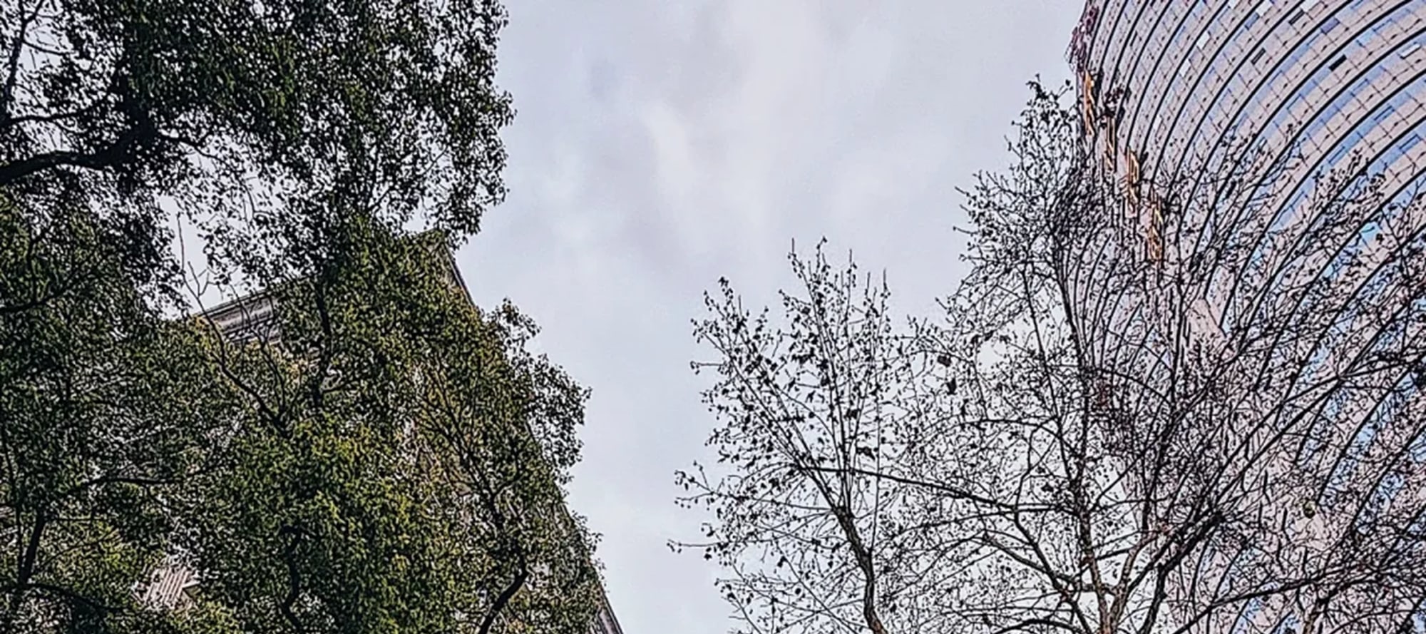 巨型碗筷立街頭，湖南米粉街，嗦粉打卡兩相宜