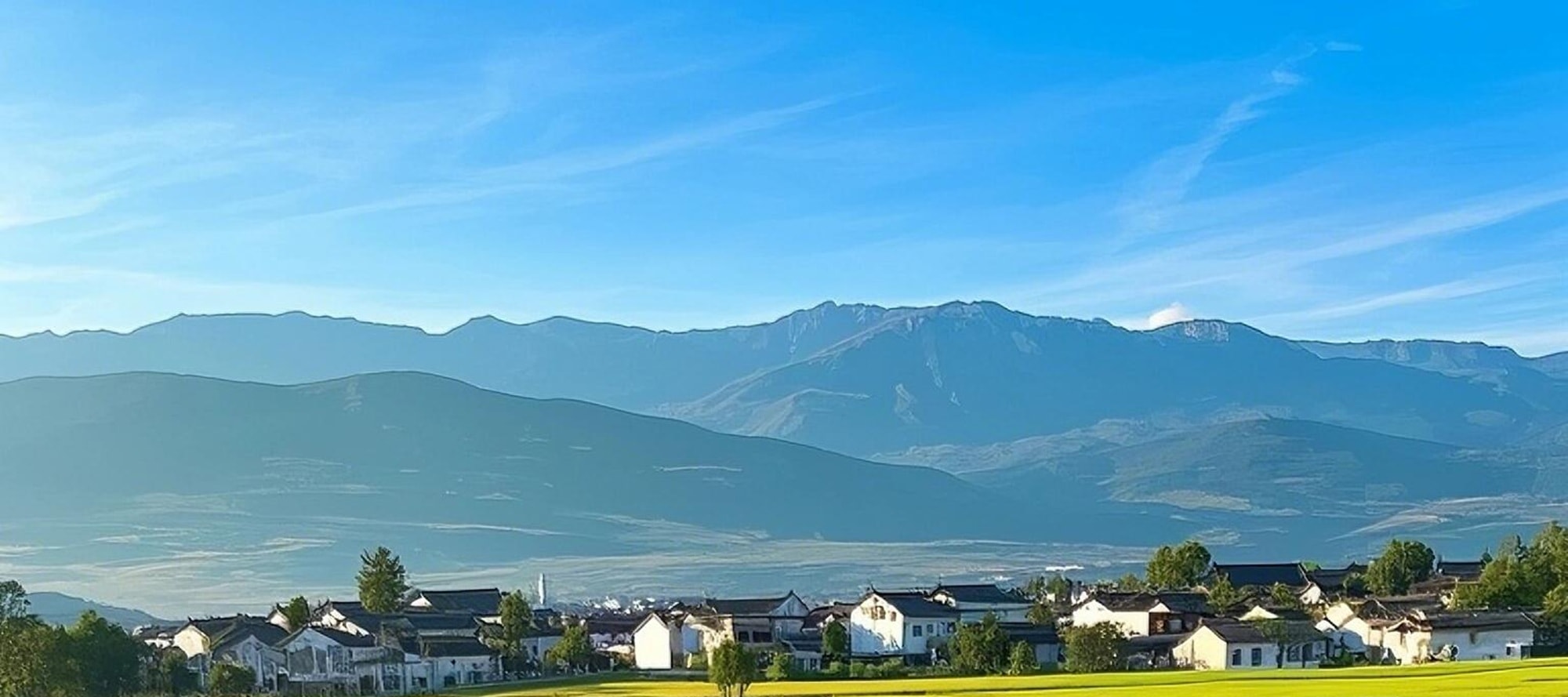 來大理！稻海翻金浪，山水環古村，藏著詩與遠方