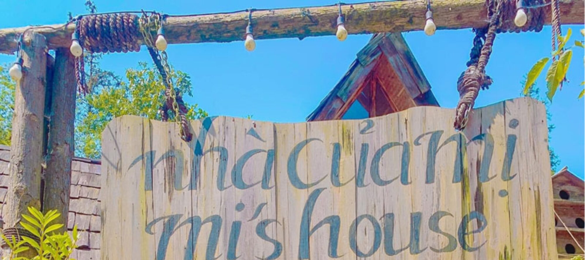Visit Cat Cat village with attire rental option