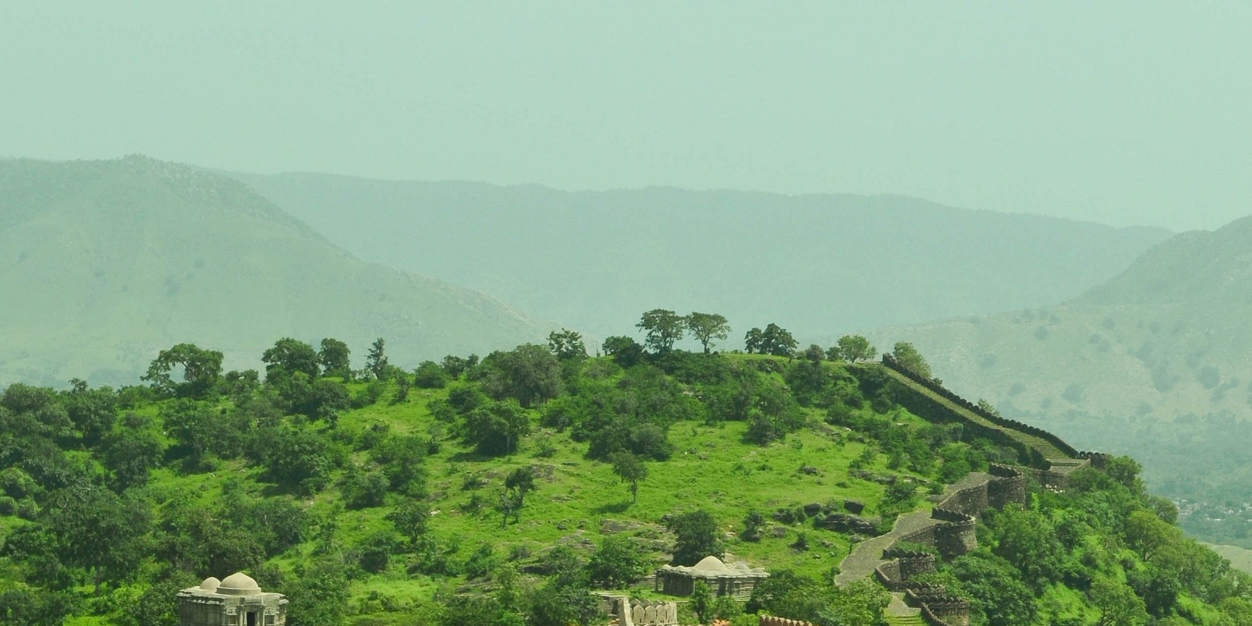See Ranakpur Temple & Kumbhalgarh Fort with Mt Abu Drop from Jodhpur