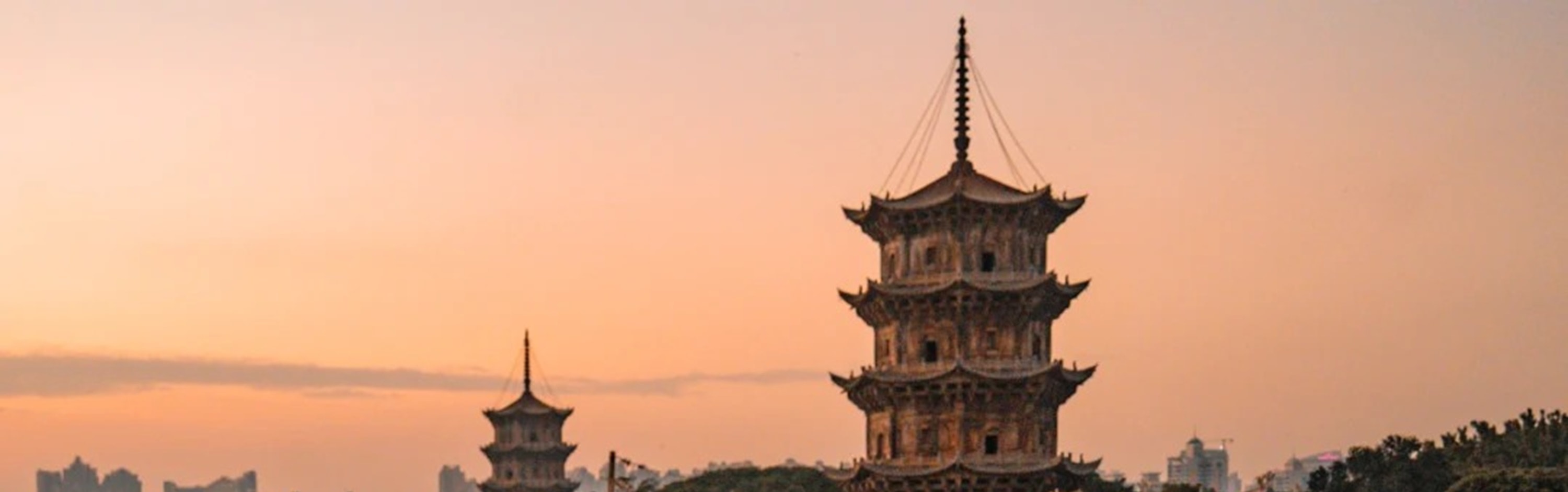 福建泉州&鼓浪嶼5日遊（廈門往返+可選4鑽/5鑽酒店+逛足鼓浪嶼+打卡《千與千尋》&《黑神話悟空》+探秘千年古剎+贈送女士簪花）