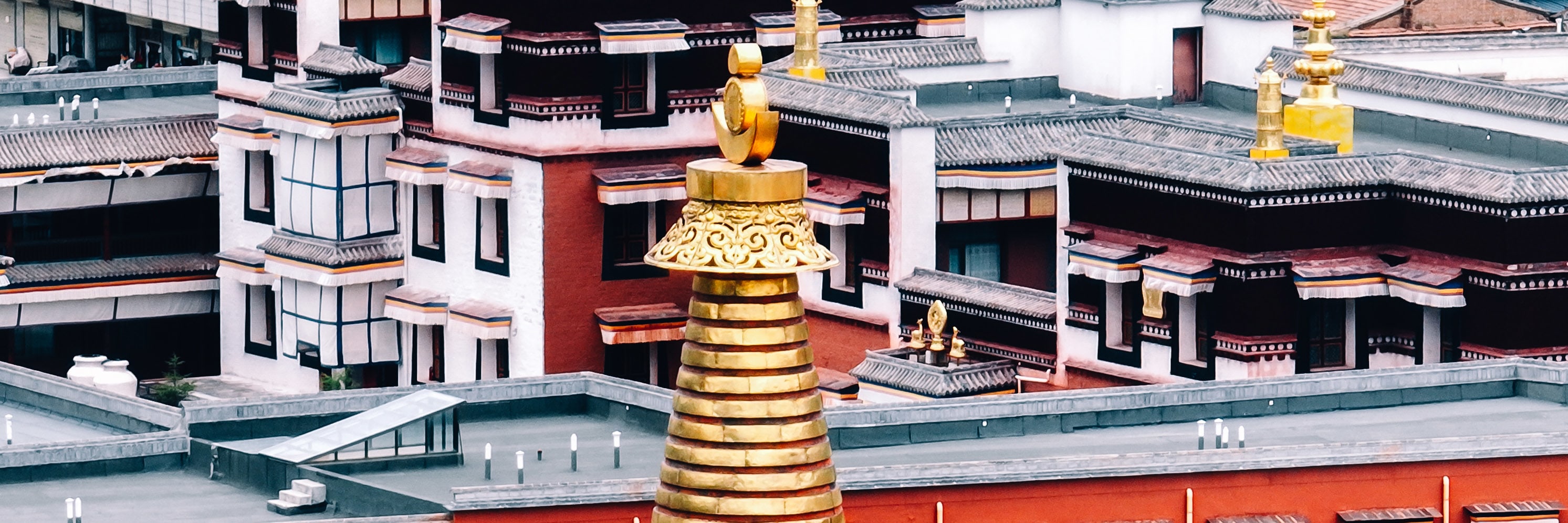 The Guntang Pagoda is one of the iconic structures of Labrang Monastery. It was founded in 1805 by the Third Gungtang Tsang, Gungchok Tenpai Nyima, and was originally named "The Great Golden Pagoda of Immediate Liberation." It is renowned both domesticall