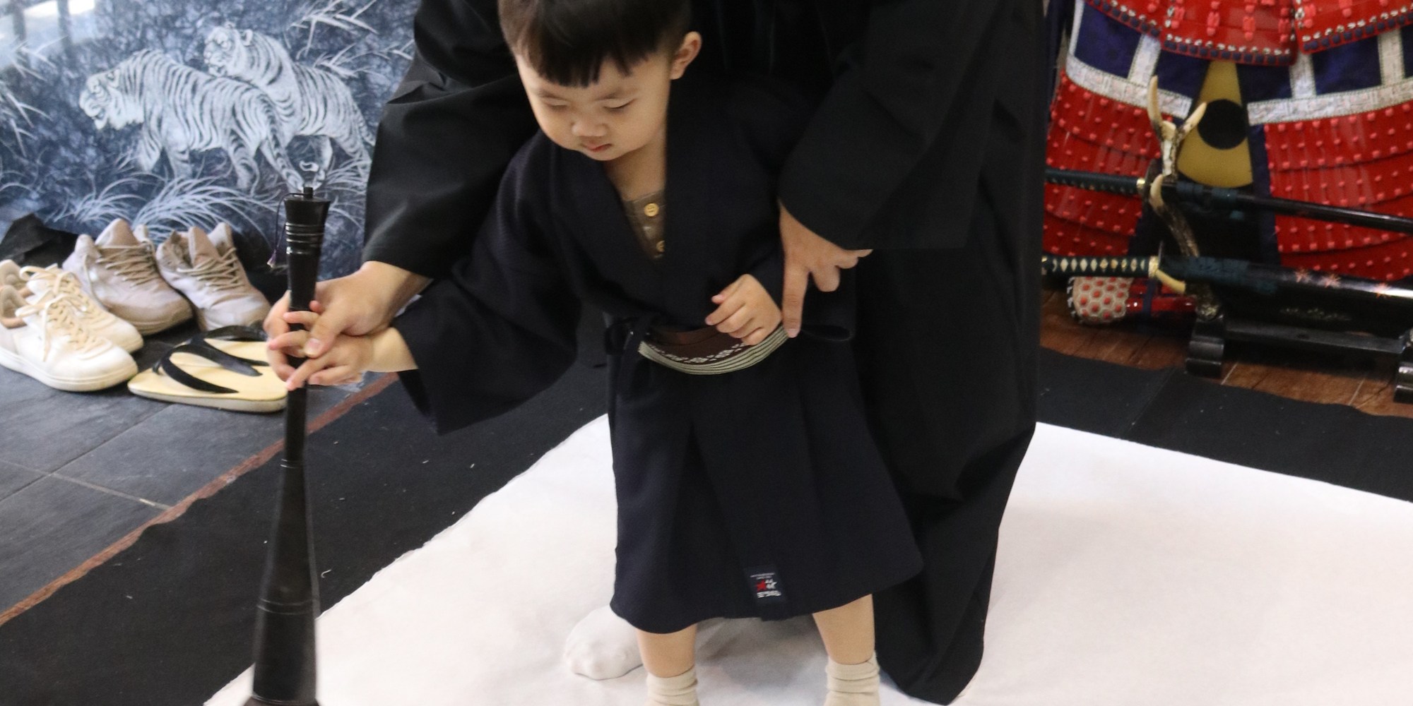 在大阪學習武士道和禪宗的武士書法