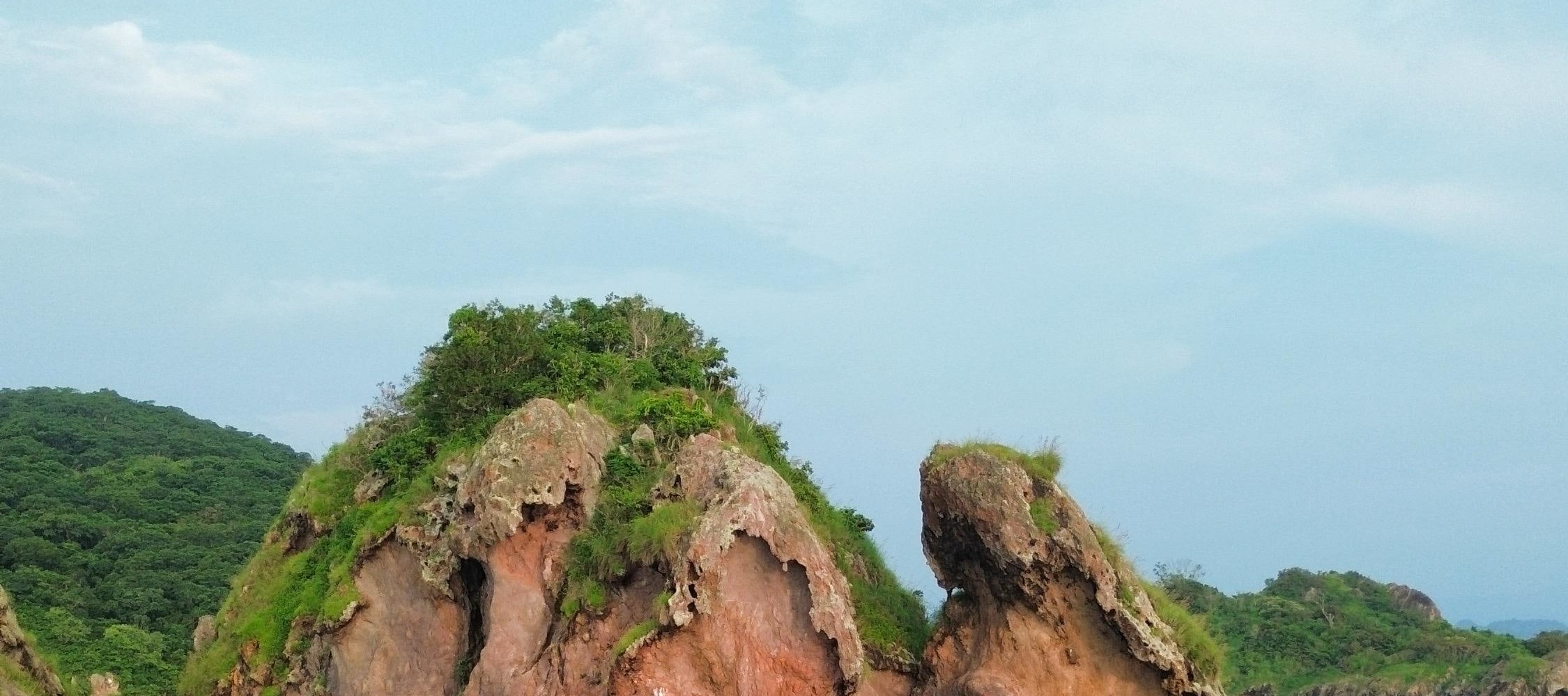 從拉布安巴佐 (Labuan Bajo) 搭乘豪華木船展開科莫多島 (Komodo) 一日遊