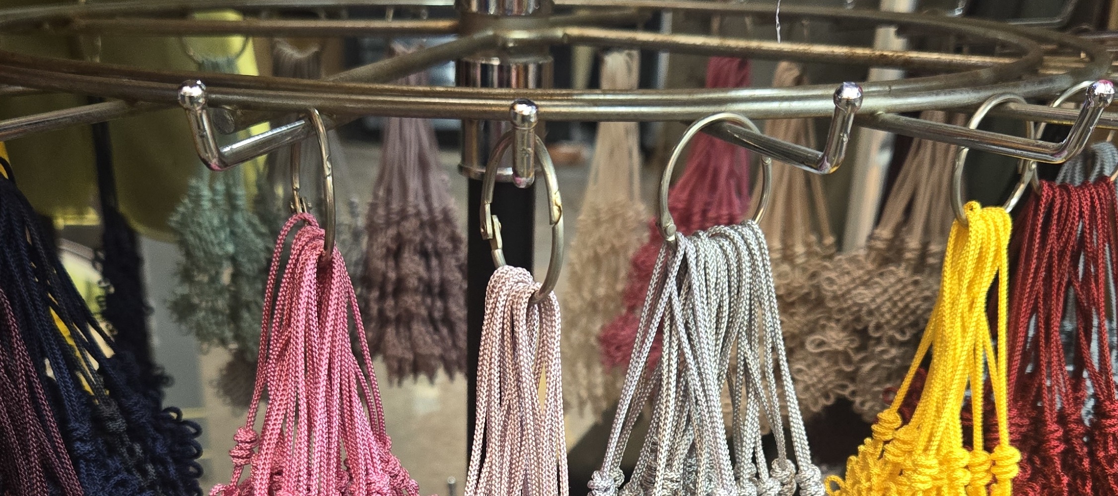 Seoul Hanbok Rental & DIY Korean Crafts Experience in Hongdae - Thumbnail 7