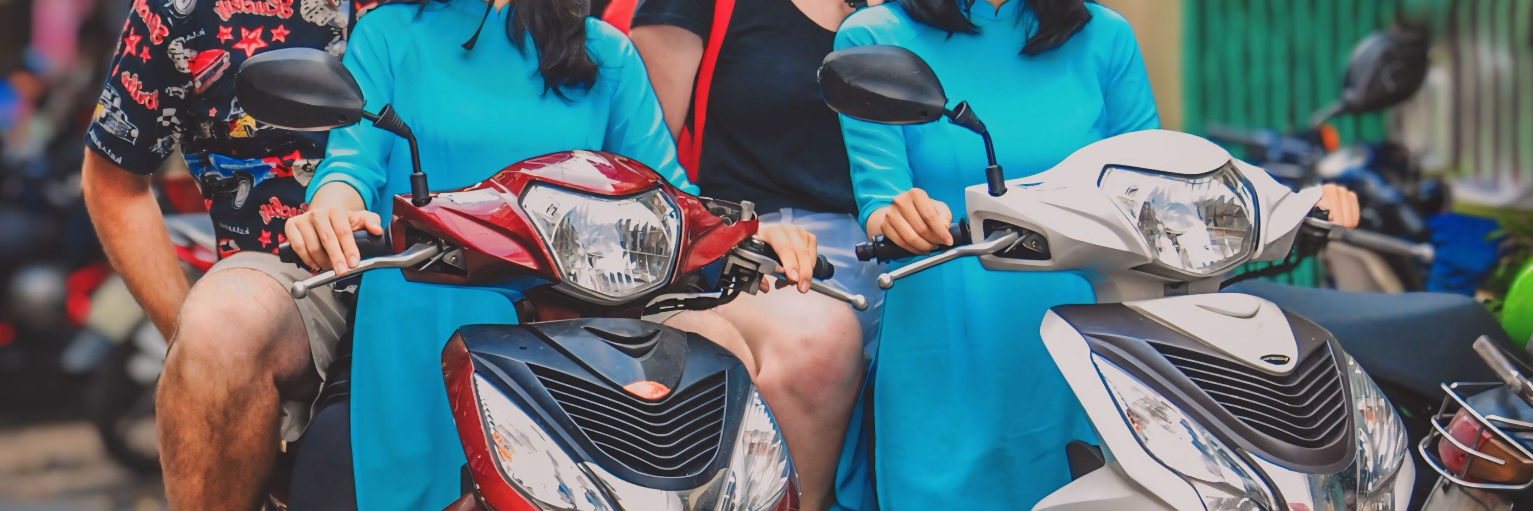 胡志明市熱門景點摩托車半日遊（奧黛女騎士）