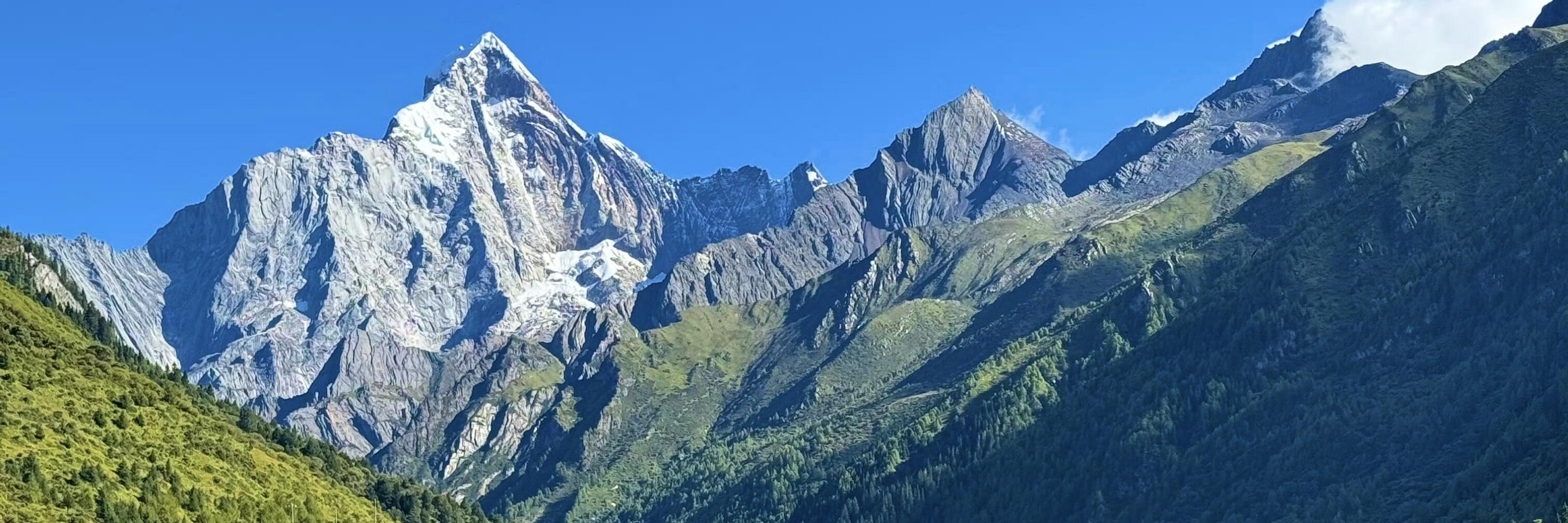 四川成都四姑娘山2日遊（雙橋溝+長坪溝徒步·巴朗山雲海+藏寨篝火+美食夜宴）