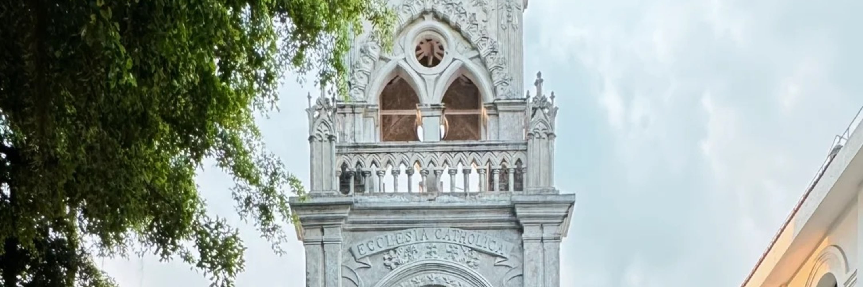 福建廈門4日文藝浪漫之旅（廈門往返+可選4鑽/5鑽酒店+贈送鼓浪嶼旅拍+帆船出海體驗+探秘千年古剎南普陀寺+趕海樂趣+探索植物園仙境）
