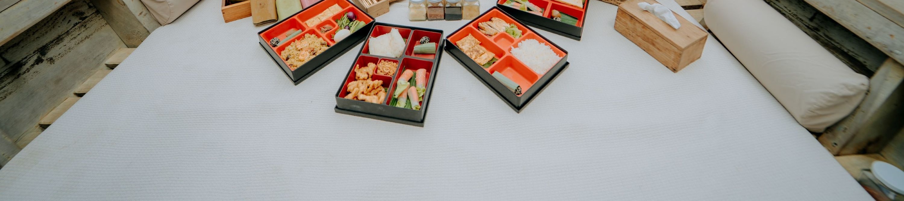 船頭-豪華長尾船