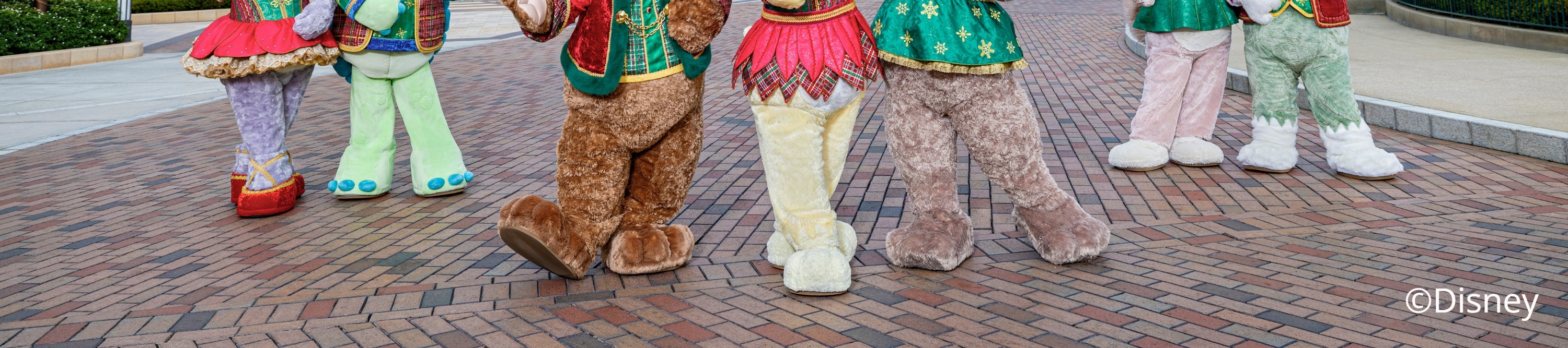 一起在香港迪士尼歡度最雪亮的奇妙聖誕及新年,從日到夜,一起開趴! 一起在香港迪士尼歡度最雪亮的奇妙聖誕及新年,從日到夜,一起開趴!
