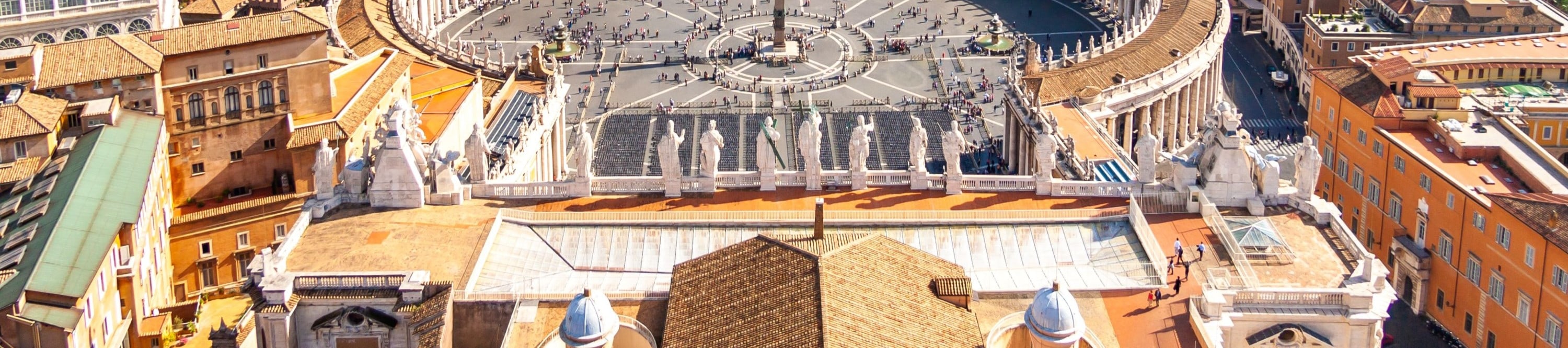 驚歎於聖彼得大教堂,它是文藝復興時期建築和精神意義的標誌性象徵 驚歎於聖彼得大教堂,它是文藝復興時期建築和精神意義的標誌性象徵