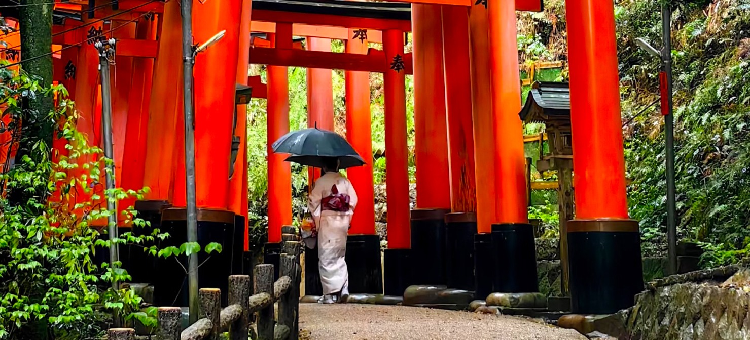 [Kyoto & Nara & Fushimi Inari Shrine Day Trip] Arashiyama Train & Nara Park & Fushimi Inari Shrine Thousand Torii Gates & Togetsukyo Bridge & Bamboo Forest Path & Kimono Experience (Departure from Osaka)