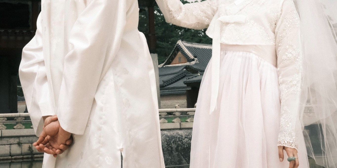 K-Fantasy: Hanbok Photoshoot at Gyeongbokgung