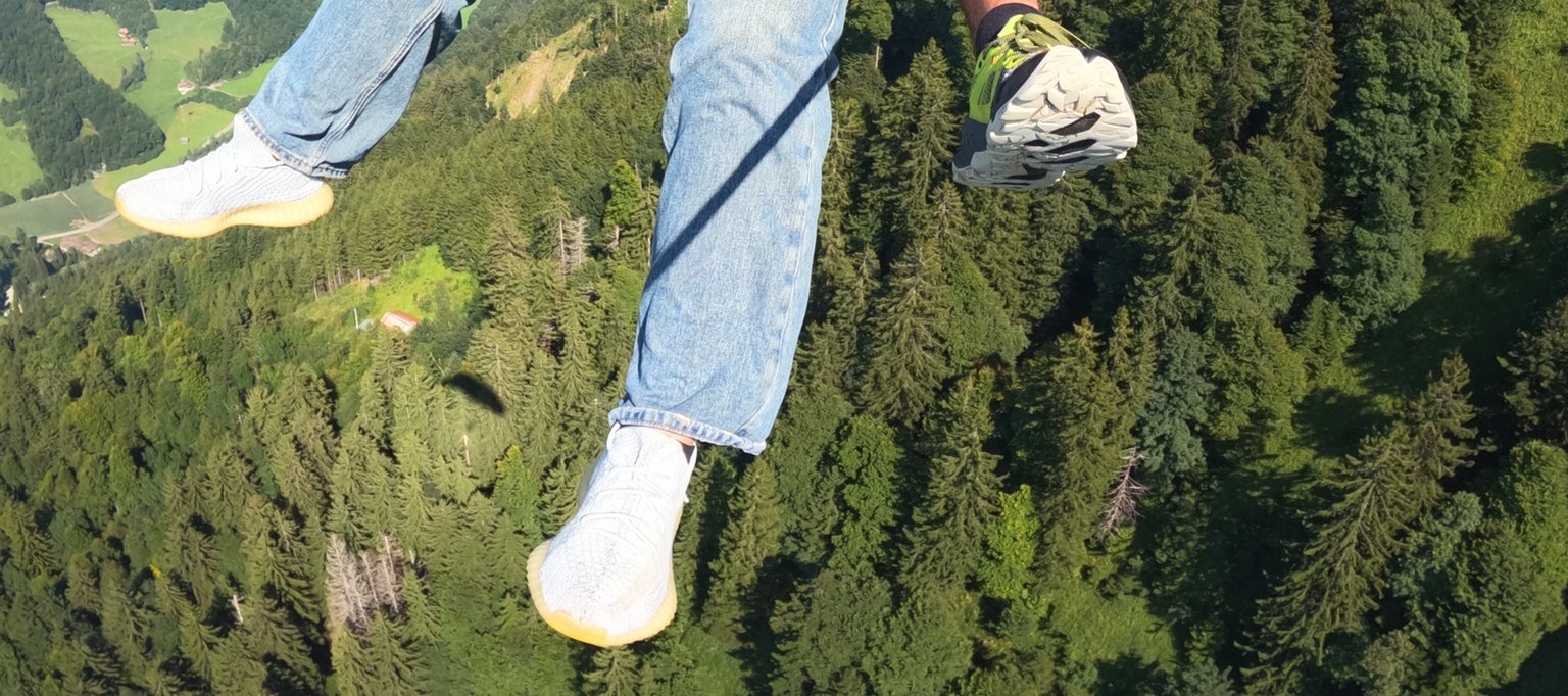 琉森雙人滑翔傘飛行體驗 