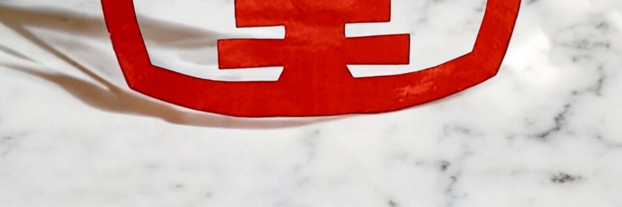 另一項已完成的產品,展現傳統圖案和精湛工藝。 另一項已完成的產品,展現傳統圖案和精湛工藝。