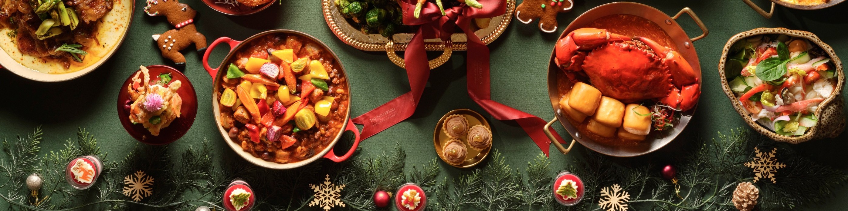 盡情享用美食和飲品,歡度佳節!品嚐豐盛的節日經典菜餚和新鮮烤肉,搭配各種配菜,以及各種國際和本地美食。誘人的節日甜點為美食之旅畫上甜蜜的句號。 盡情享用美食和飲品,歡度佳節!品嚐豐盛的節日經典菜餚和新鮮烤肉,搭配各種配菜,以及各種國際和本地美食。誘人的節日甜點為美食之旅畫上甜蜜的句號。