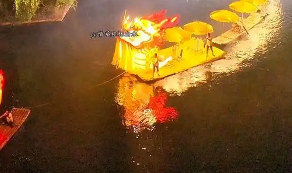 桂林陽朔遇龍河 |  金龍橋金龍巡遊