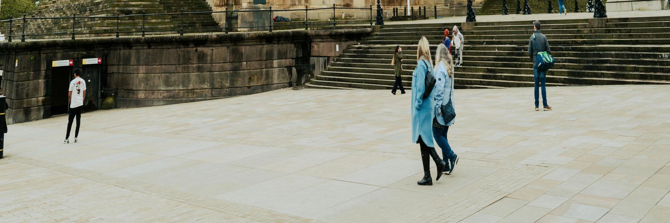 Liverpool: Private Guided Half Day drive to the Beatles