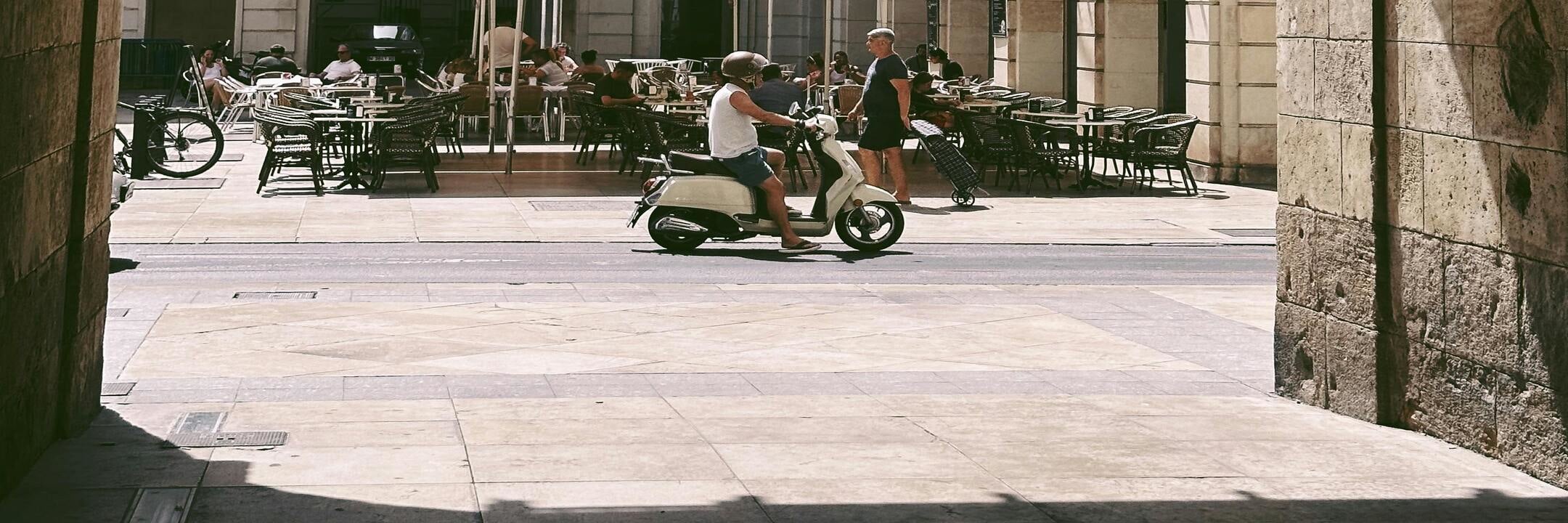 Alicante: Private Guided Tour with Transport