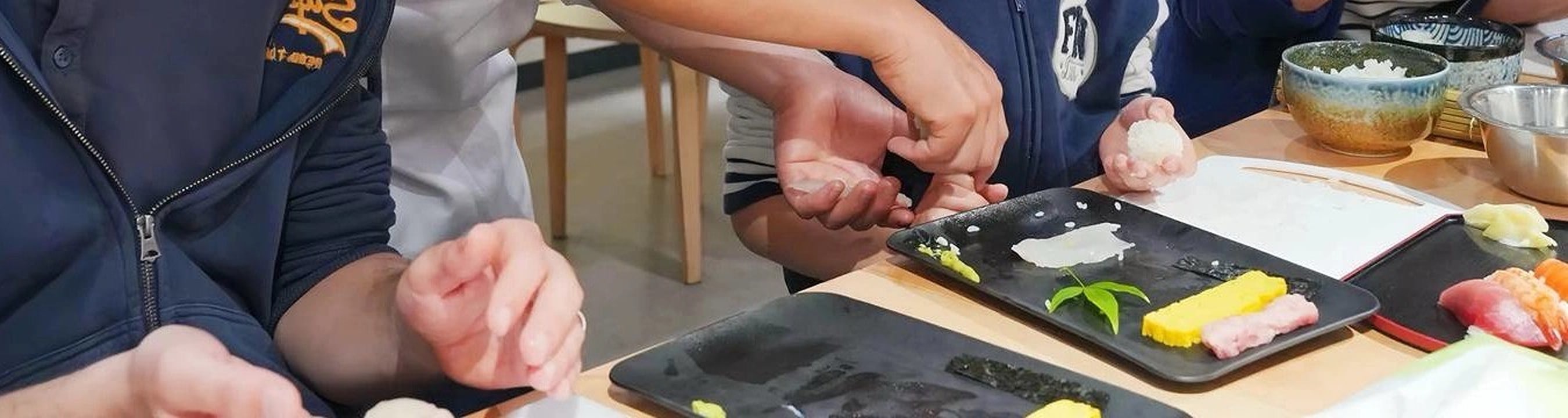 Tokyo Tsukiji Outer Market Half-Day Tour with Sushi Making - Thumbnail 7