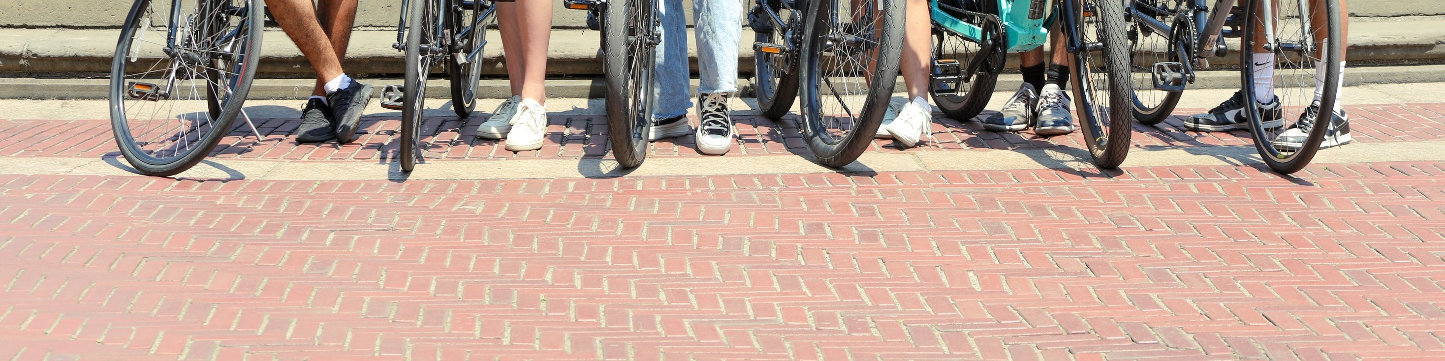 與好友們一同捕捉歡樂回憶,在鏡頭前綻放燦爛笑容! 與好友們一同捕捉歡樂回憶,在鏡頭前綻放燦爛笑容!