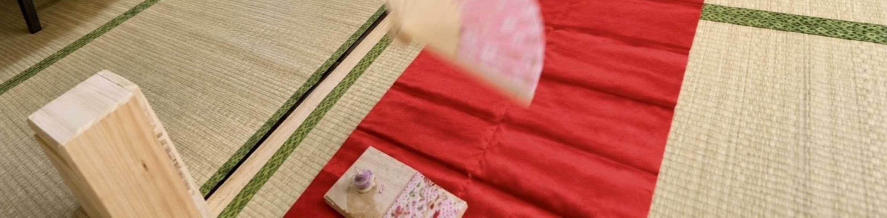  Kyoto : Calligraphy on a Washi hand Fan & Origami Fun - Thumbnail 18