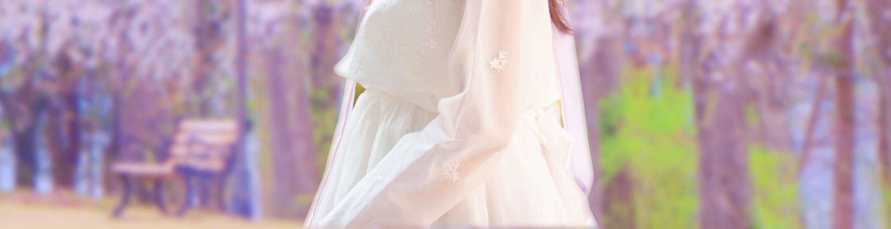 多款色彩繽紛的韓服任你挑選，與島嶼的四季美景完美搭配。