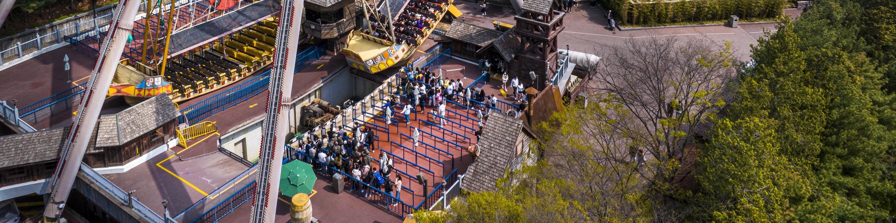 Feel the rush of the open sea as the Viking swings higher and higher, sending your heart soaring with every drop!
