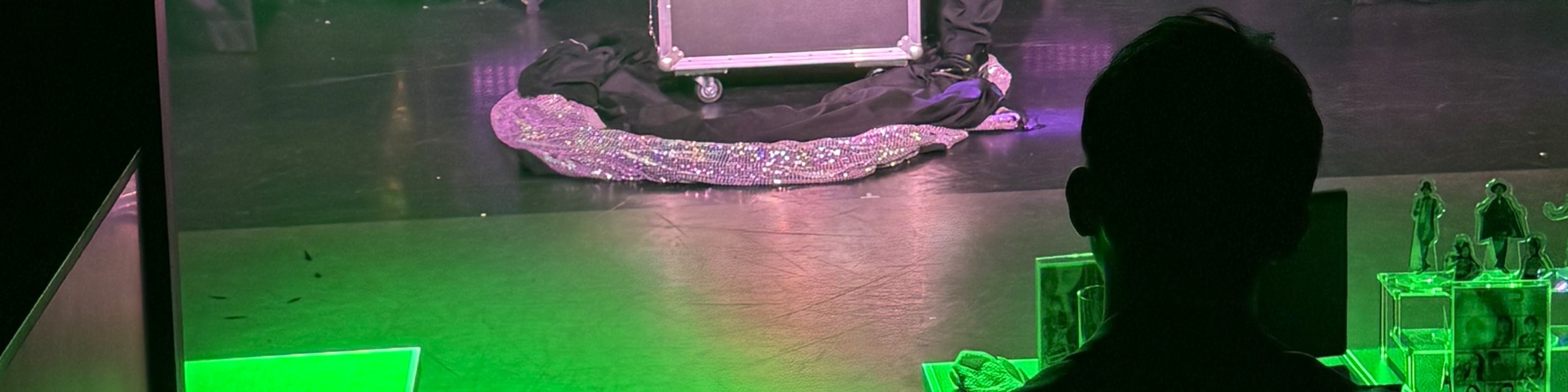 Tokyo: Illusion Magic & Dance Show Experience with Drink - Thumbnail 7