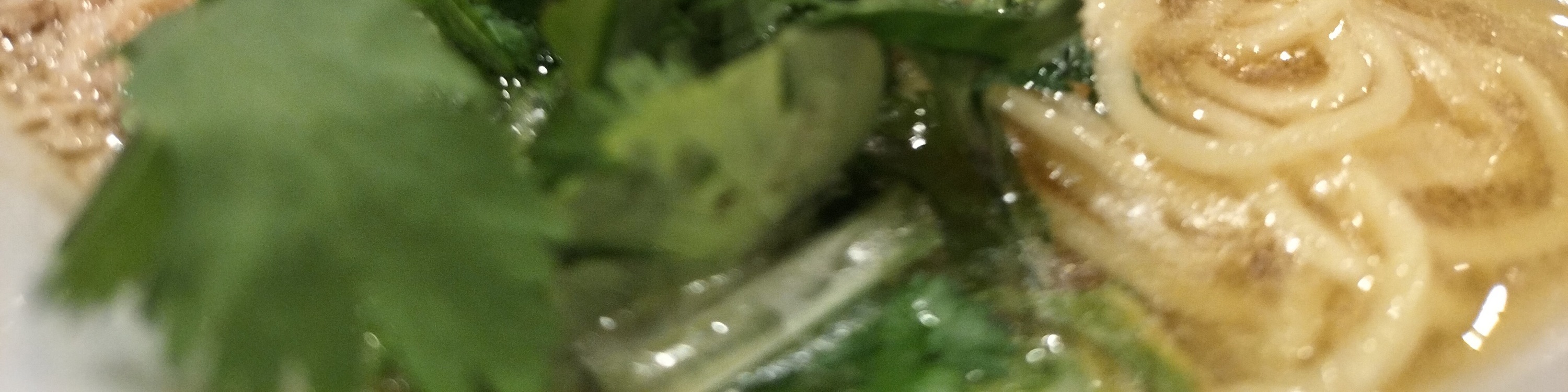 午餐時，導遊會根據您的喜好，帶您到不同種類的拉麵店品嚐。