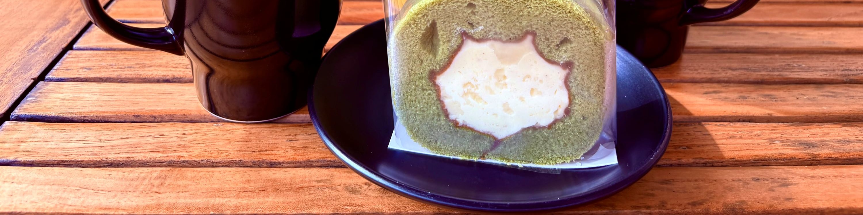 在O'Sulloc或Innisfree Café以大自然為靈感的室內空間，享用抹茶拿鐵或抹茶冰淇淋，享受完美的治癒時刻。