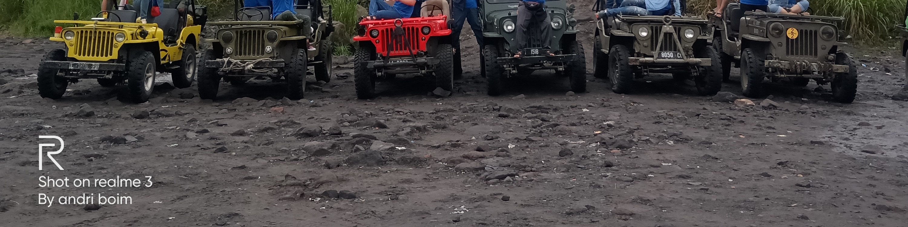Punthuk Setumbu日出 & 婆羅浮屠 & 默拉皮吉普車 & 巴蘭班南一日遊